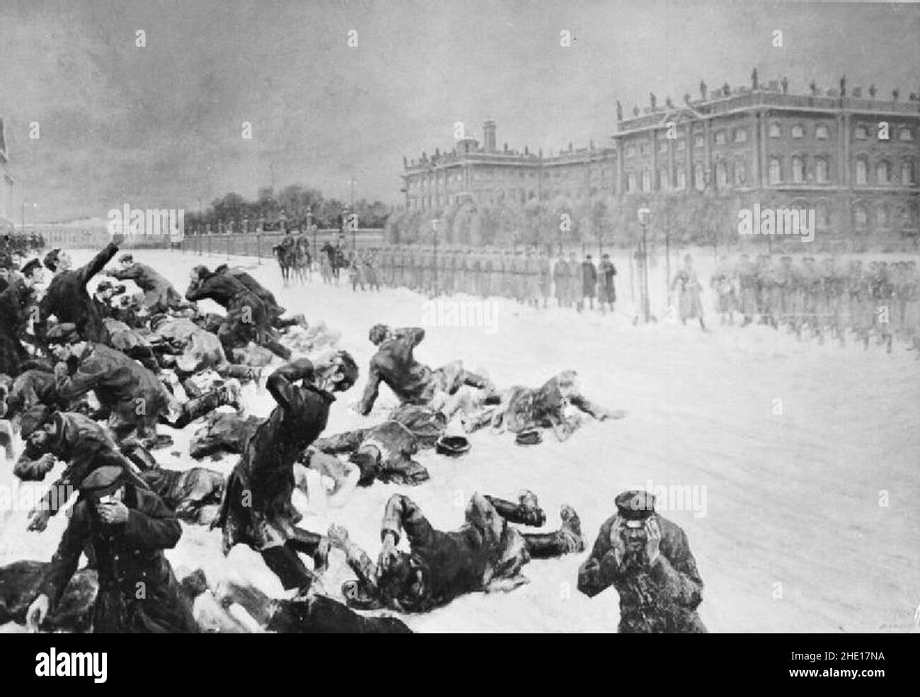 Les troupes massacrent des manifestants civils pendant la répression du soulèvement de 1905.Le 22 janvier 1905, des milliers de manifestants ont défilé sur le Palais d'hiver pour exprimer leurs griefs contre les conditions de travail.Ils ont été accueillis par l'armée et la manifestation a été arrêtée, avec la perte d'environ 200 morts. Banque D'Images