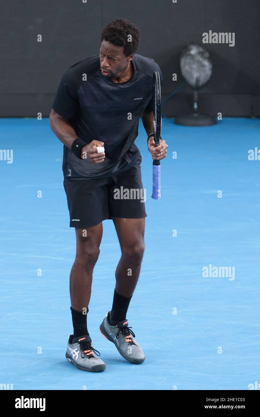 Adélaïde, Australie, 7 janvier 2022.Gael Monfils de France réagit sur un  point lors du match des célibataires ATP entre Gael Monfils de France et  Tommy Paul des États-Unis le cinquième jour du