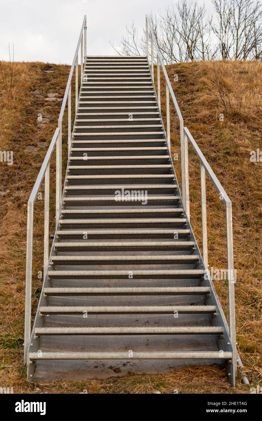 Vaduz, Liechtenstein, 23 décembre 2021, à quelques pas du barrage du rhin Banque D'Images