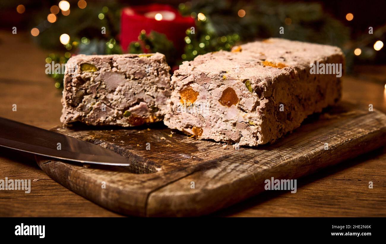 Pate de terrine cuite au four.Tarte à la viande Photo Stock - Alamy