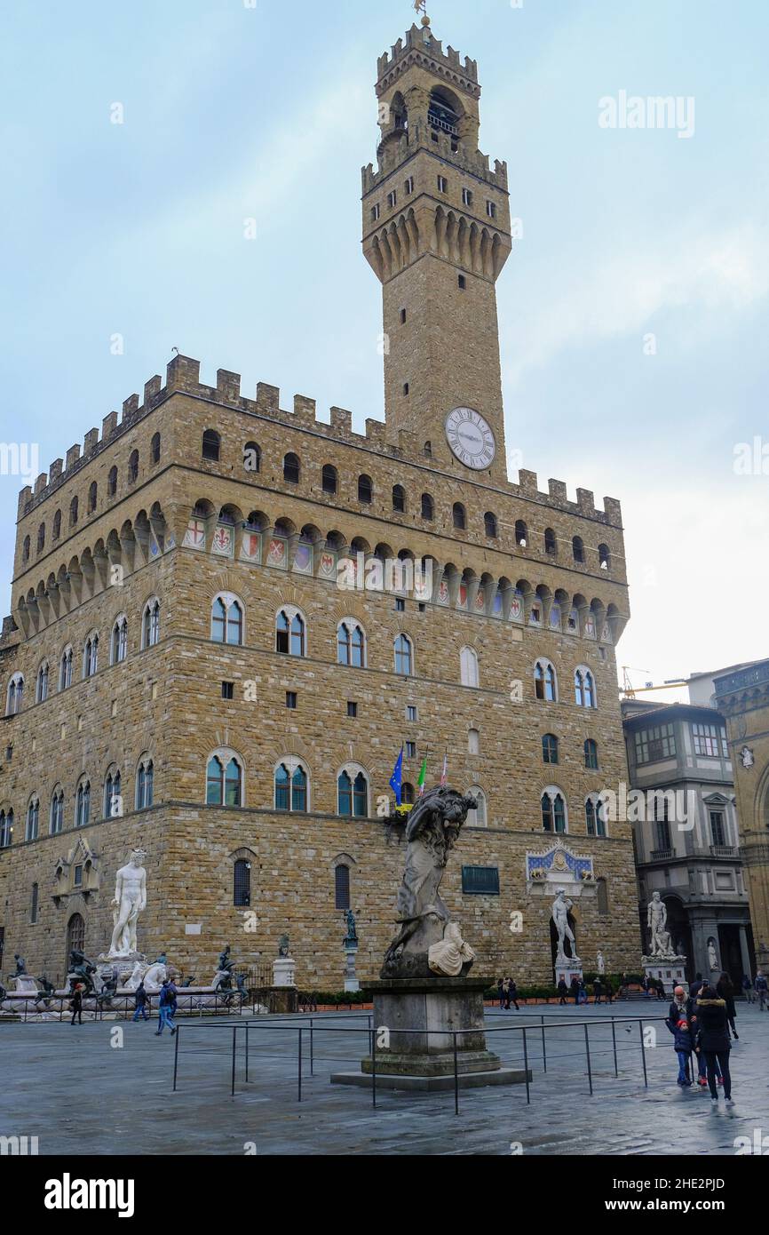 Florence, Italie : Palazzo Vecchio et place, piazza della Signoria, statue de David Banque D'Images