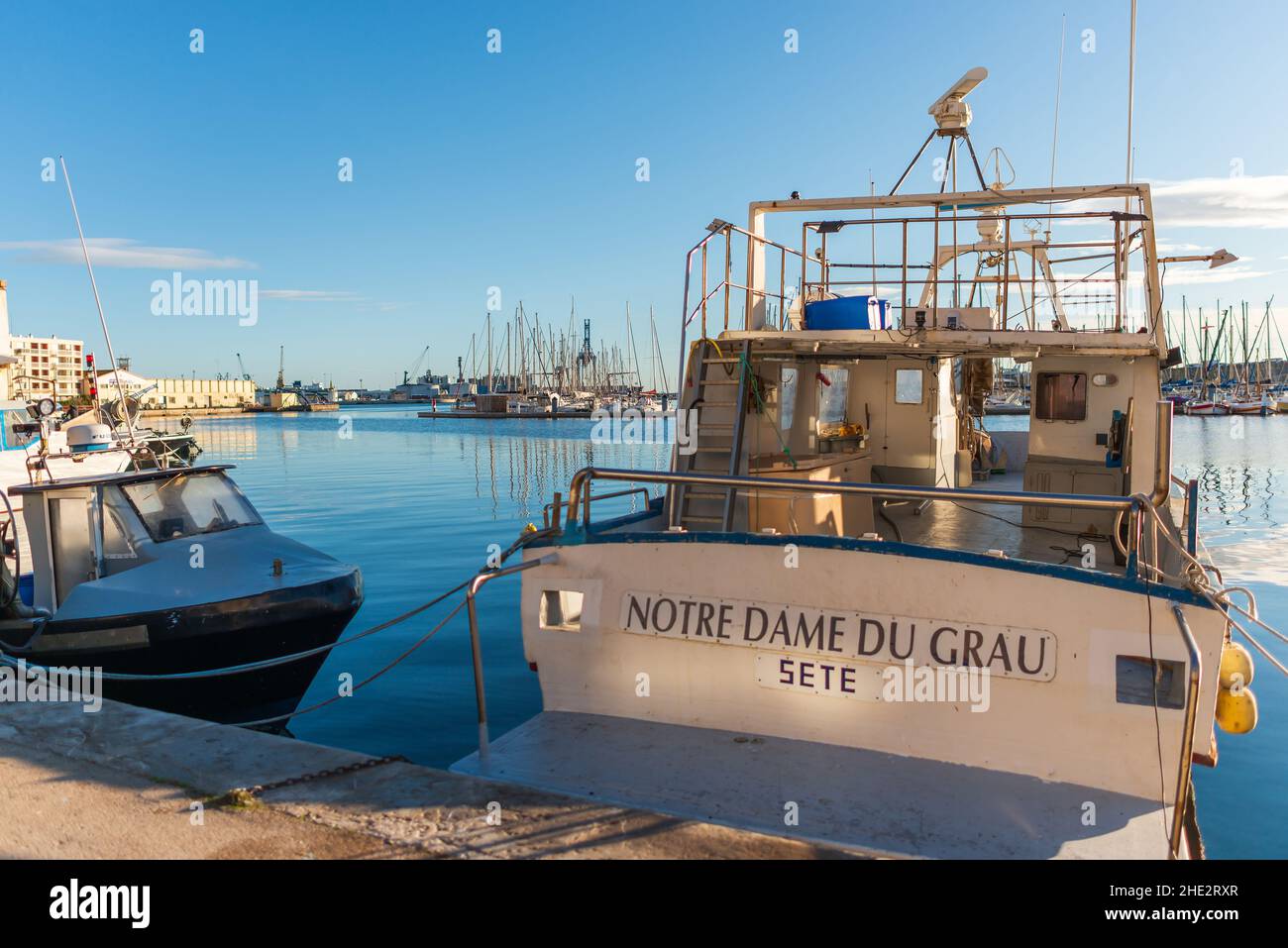 Port de pêche et chalutiers à Sete, Herault, Occitanie, France Banque D'Images