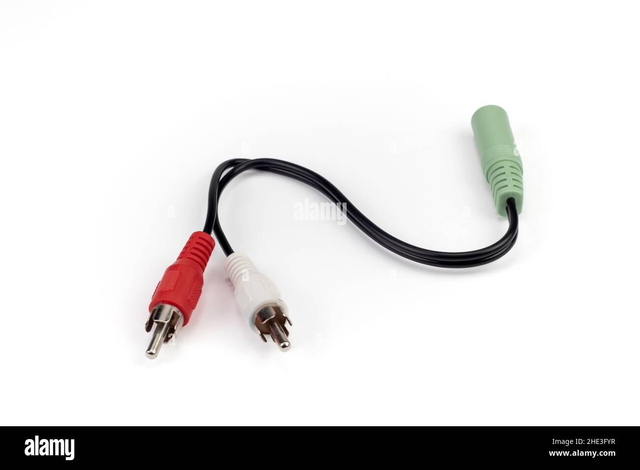 Détails électroniques du câble aux to jack sur fond blanc. Banque D'Images