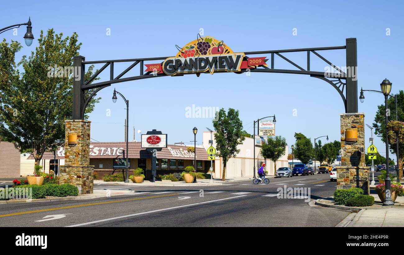 Grandview, WA, USA - 09 août 2021 ; panneau Centennial en face de Grandview, Washington, dans la vallée de Yakima Banque D'Images