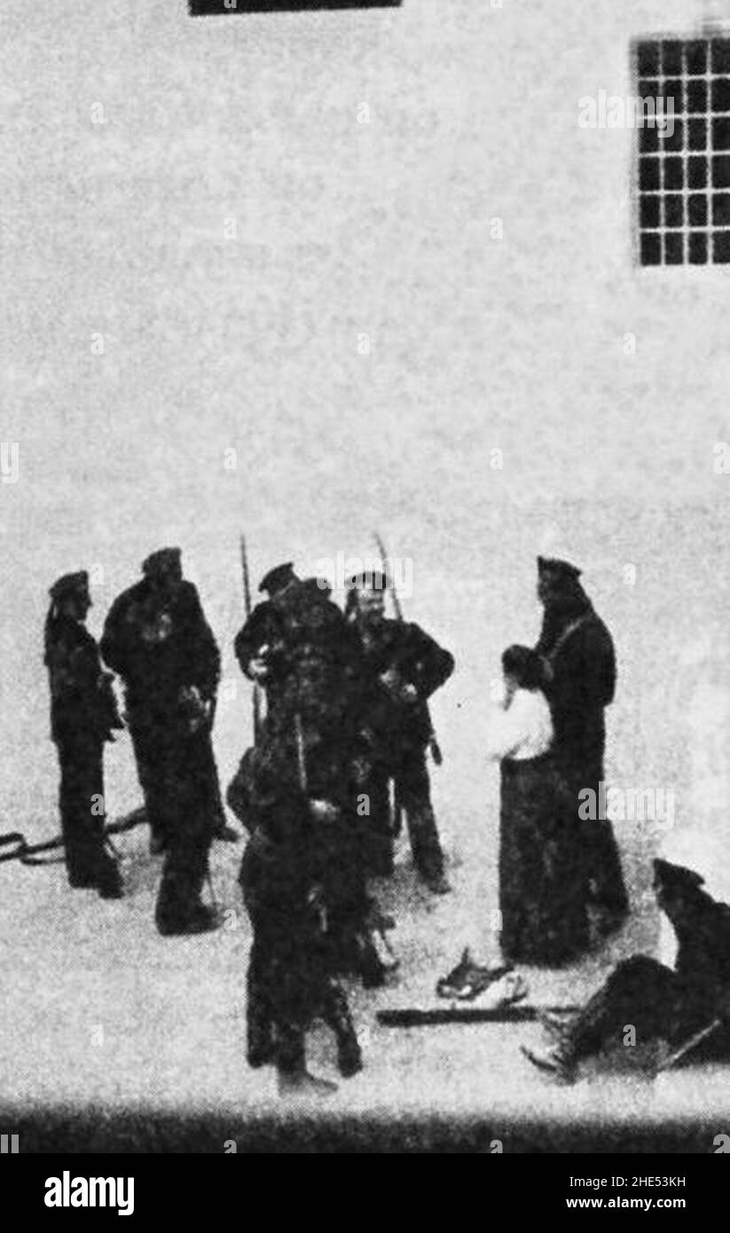 bolchevistes russes marins anarchistes à la recherche de la famille Romanov en Crimée 1918. Banque D'Images