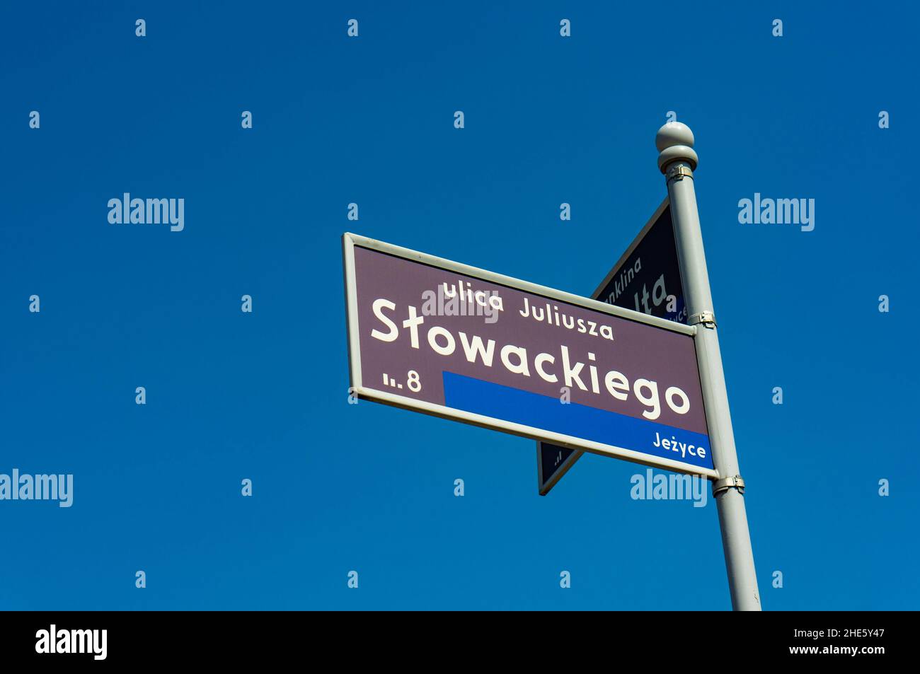 Rue avec le nom Slowackiego dans le quartier de Jezyce. Banque D'Images
