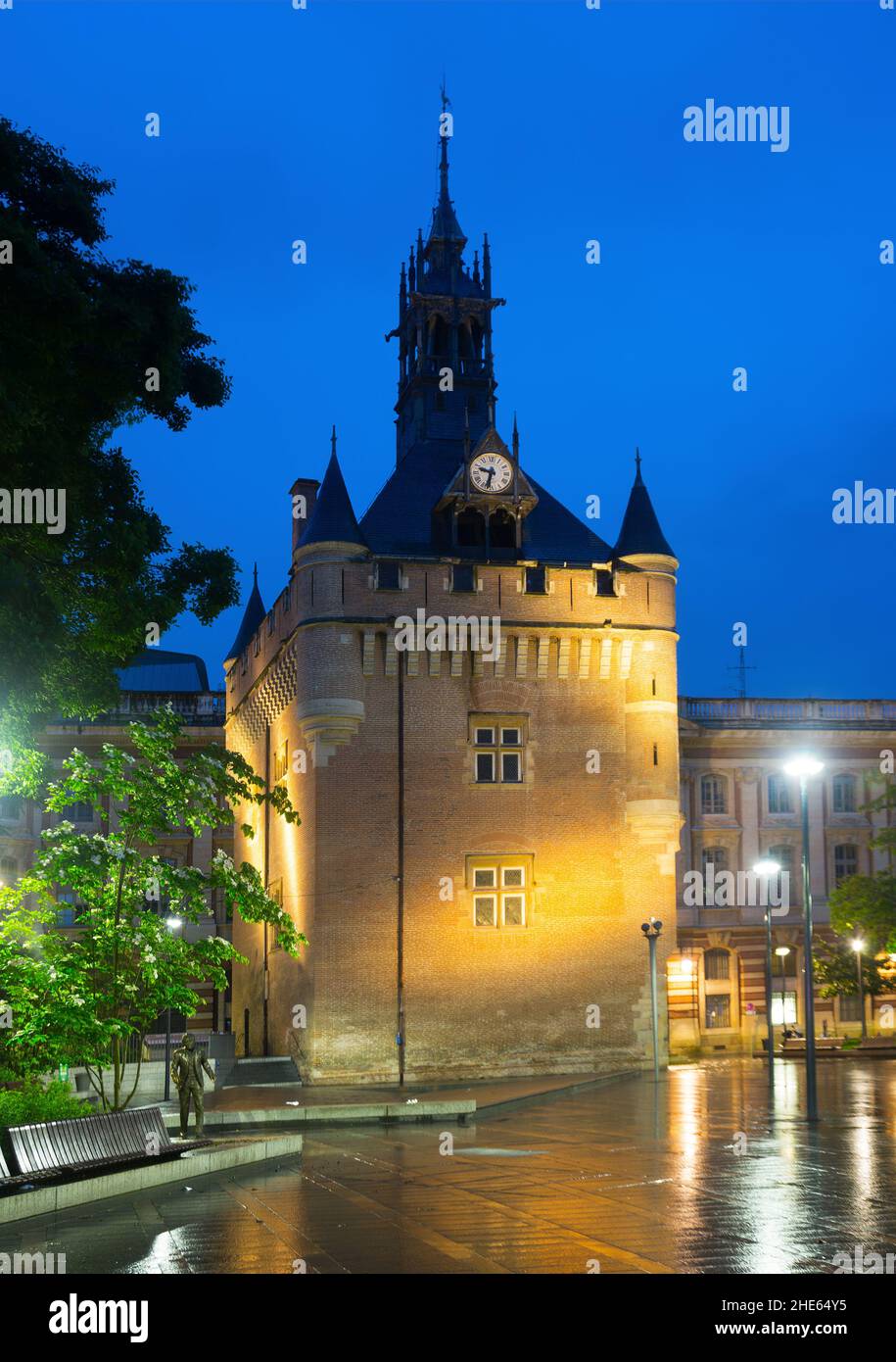 Vue nocturne du Donjon du Capitole, Toulouse Banque D'Images