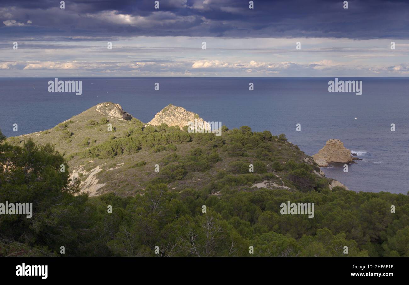 Côte de la Communauté Valencienne dans la province d'Alicante, vue du point de vue de Mirador Pons Ibanez Banque D'Images