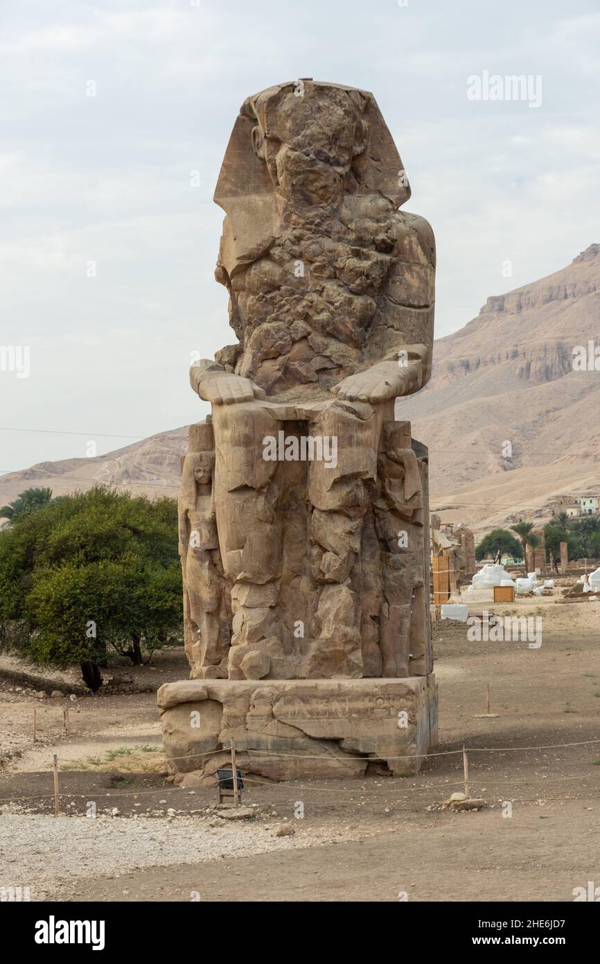Les colosses de Memnon dans la vallée des Rois, Égypte. Banque D'Images