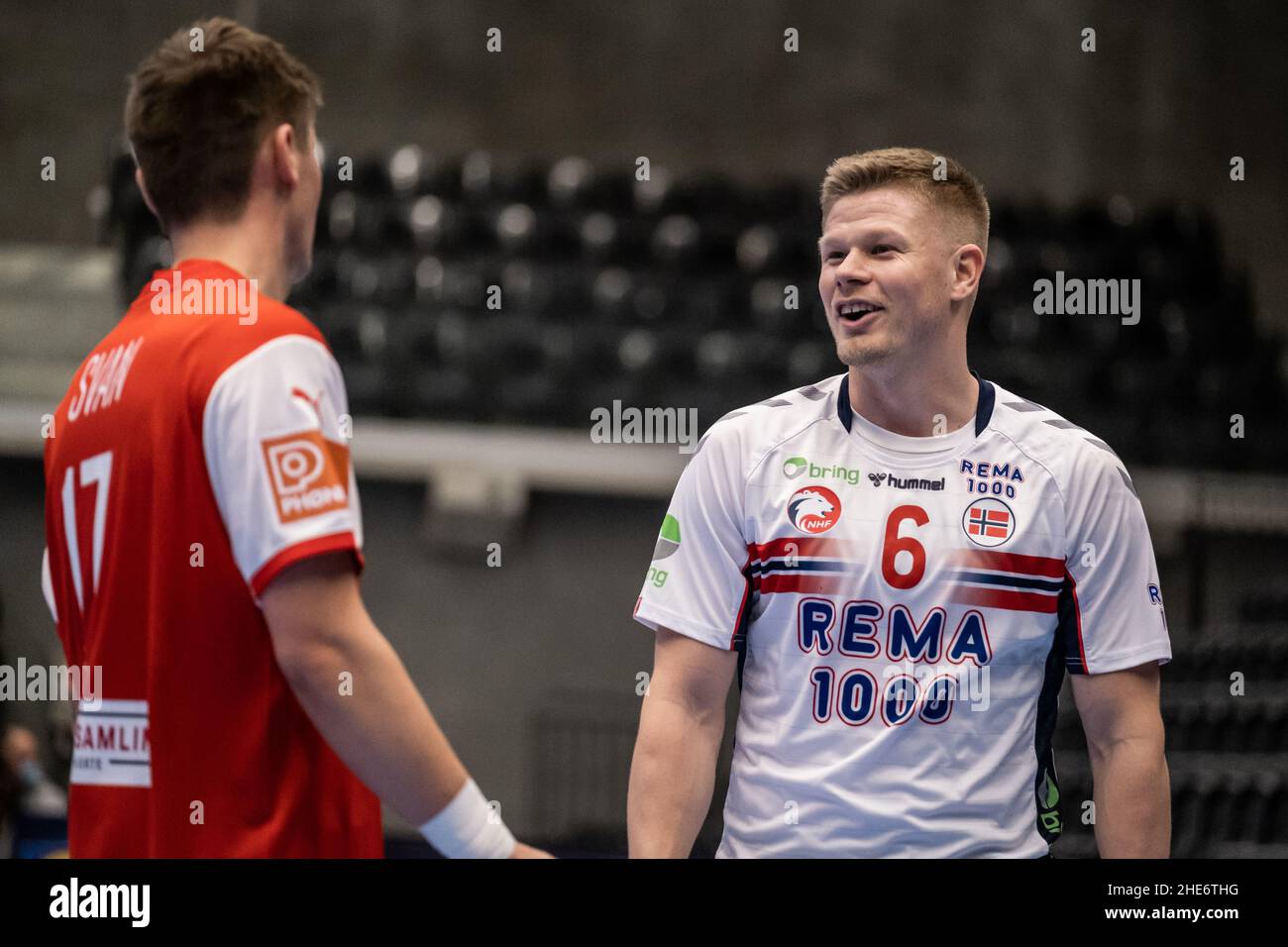 Hillerod, Danemark.08th janvier 2022.Sebastian Barthold (6) de Norvège vu dans le test handball match entre le Danemark et la Norvège à la scène royale à Hillerod.(Crédit photo : Gonzales photo/Alamy Live News Banque D'Images