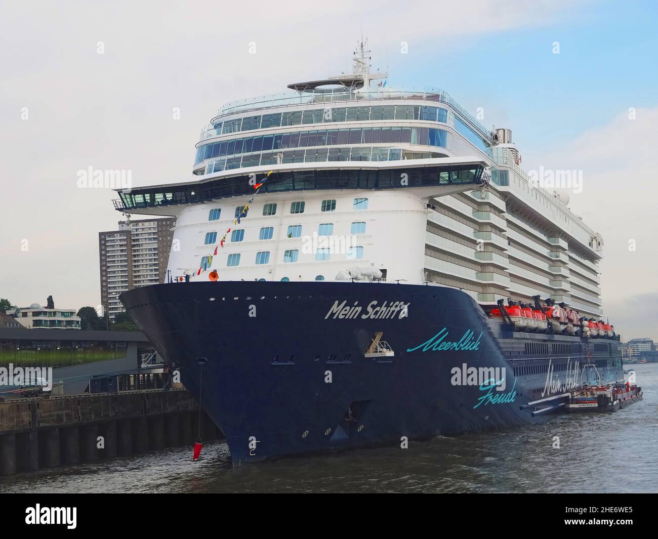 Bateau de croisière Mein Schiff 6 Valletta à Hambourg en Allemagne Banque D'Images