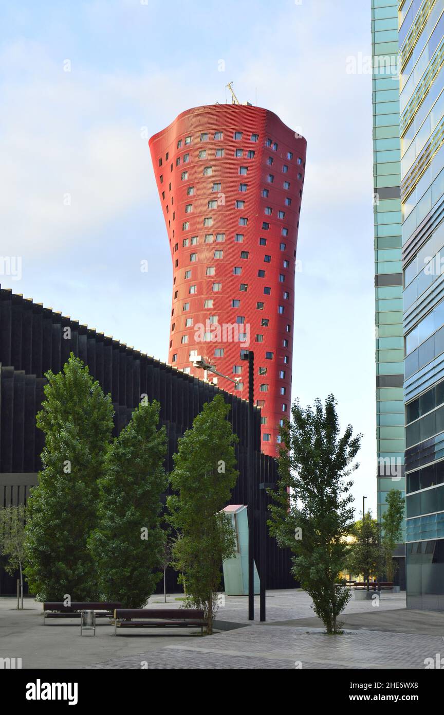 L'hôtel Porta Fira est un gratte-ciel moderne conçu par l'architecte japonais Toyo Ito à l'Hospitalet de Llobregat Barcelone en Espagne. Banque D'Images