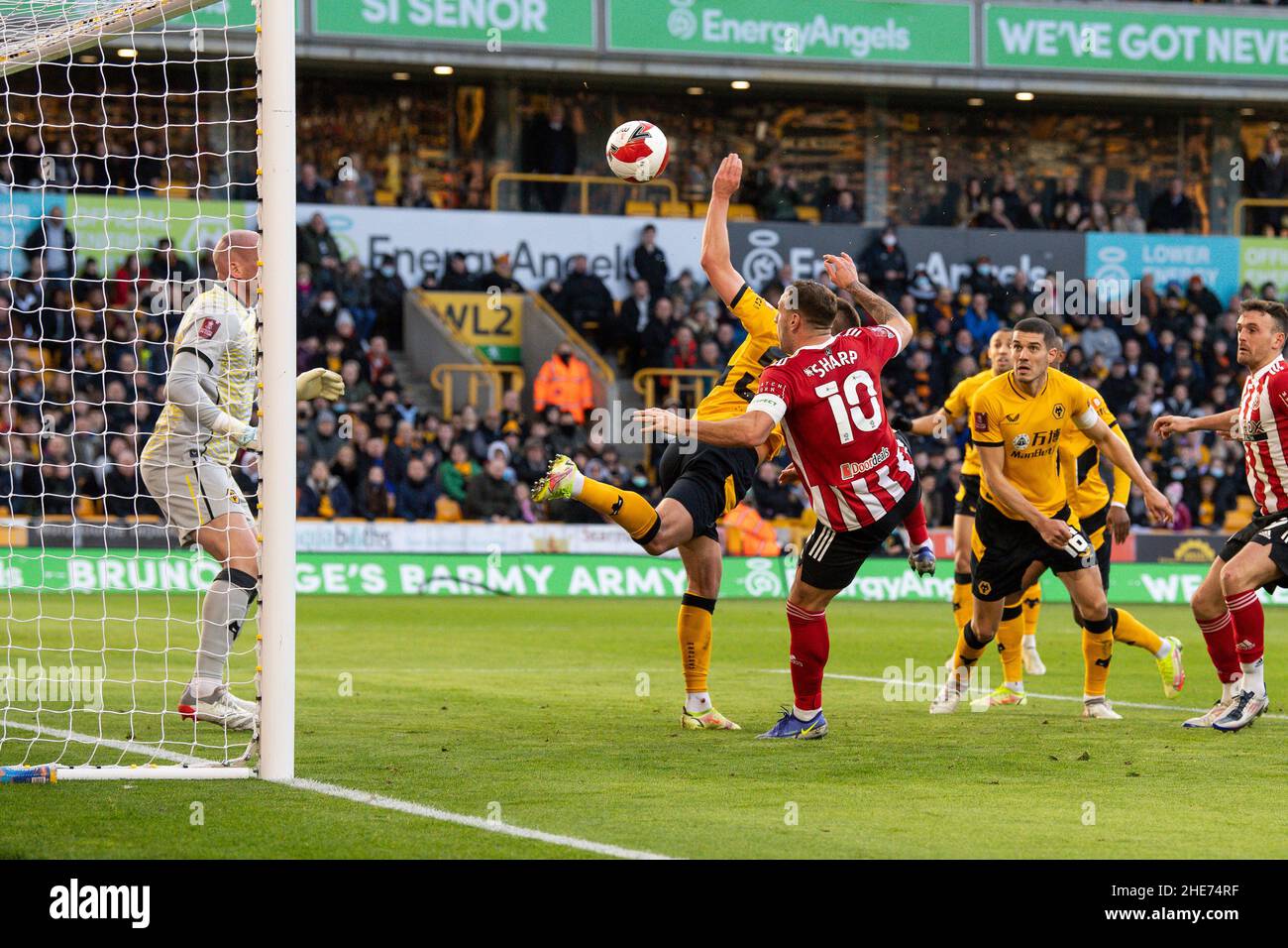 Billy Sharp #10 de Sheffield United a mis le ballon dans l'arrière du filet mais est règles dehors pour le côté Banque D'Images