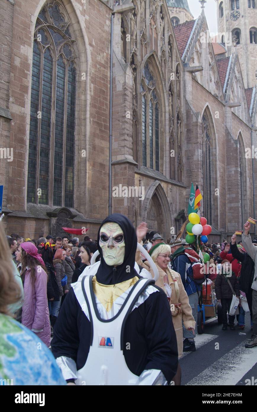 Karnevalsumzug à Braunschweig am 18.Février 2007, hier am Altstadtmarkt mit St. Martinikirche; Veranstalter: Komitee Braunschweiger Karneval GmbH, N Banque D'Images