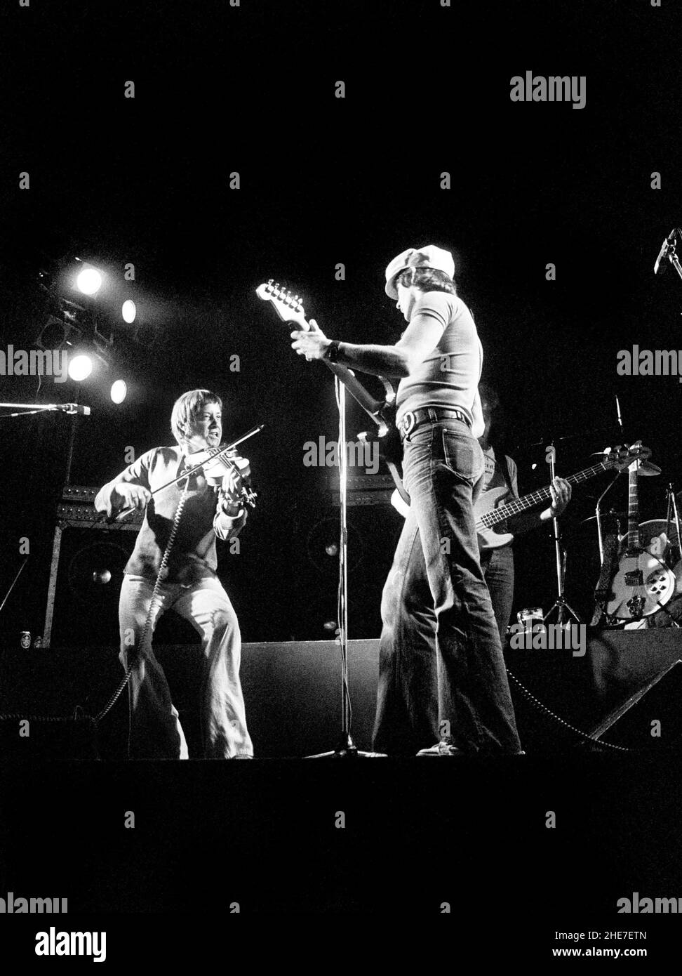 Dave Swarbrick et Simon Nicol de la convention de Faéroport se présentant à Londres en 1977. Banque D'Images