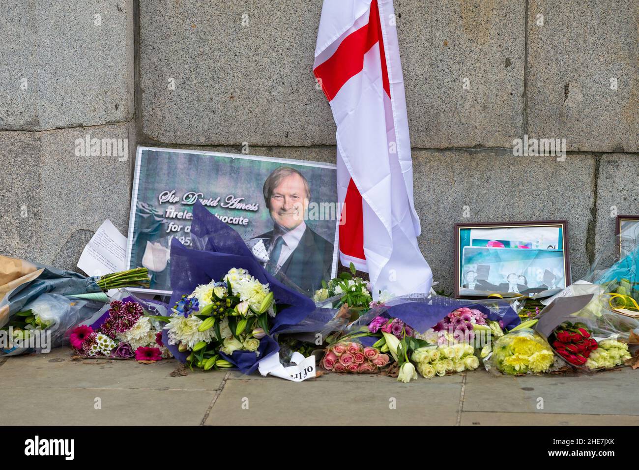 Sir David Amess hommages devant les chambres du Parlement, londres, royaume-uni Banque D'Images