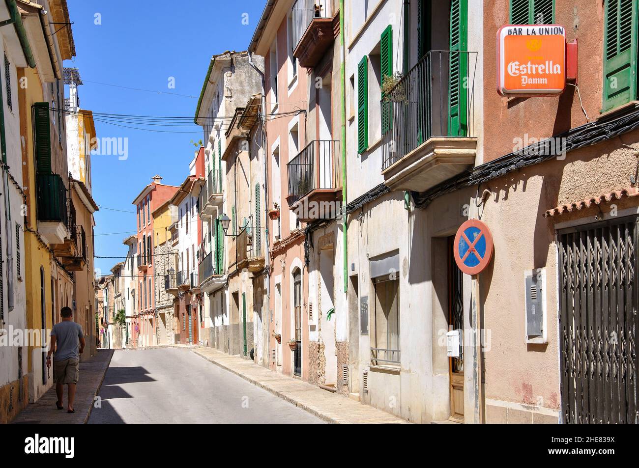 Rue étroite dans la vieille ville, Andratx, Municipalité d'Andratx, Majorque (Majorque), Iles Baléares,Espagne Banque D'Images