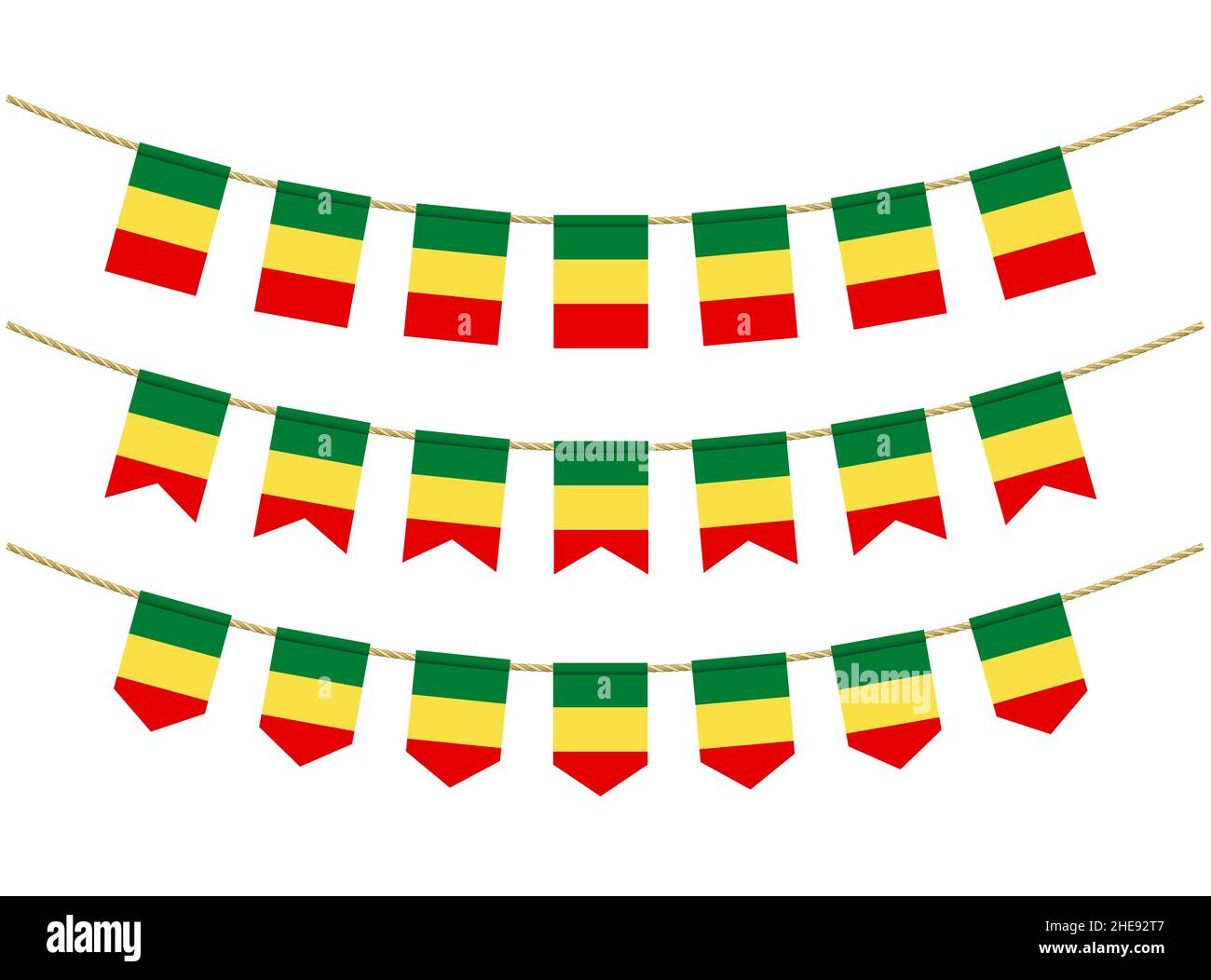 Drapeau du Mali sur les cordes sur fond blanc.Ensemble de drapeaux de bunkting patriotique.Décoration de banderole du drapeau du Mali Illustration de Vecteur