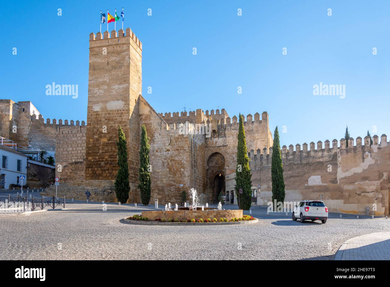 L'Alcazar de la Puerta de Sevilla château fort mauresque à Carmona, Espagne. Banque D'Images