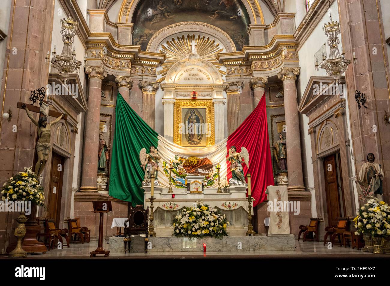 Vue intérieure du Temple de la Congrégation de notre-Dame de Guadalupe sur la Calle Pasteur dans l'ancienne section coloniale de Santiago de Queretaro, Etat de Queretaro, Mexique. Banque D'Images