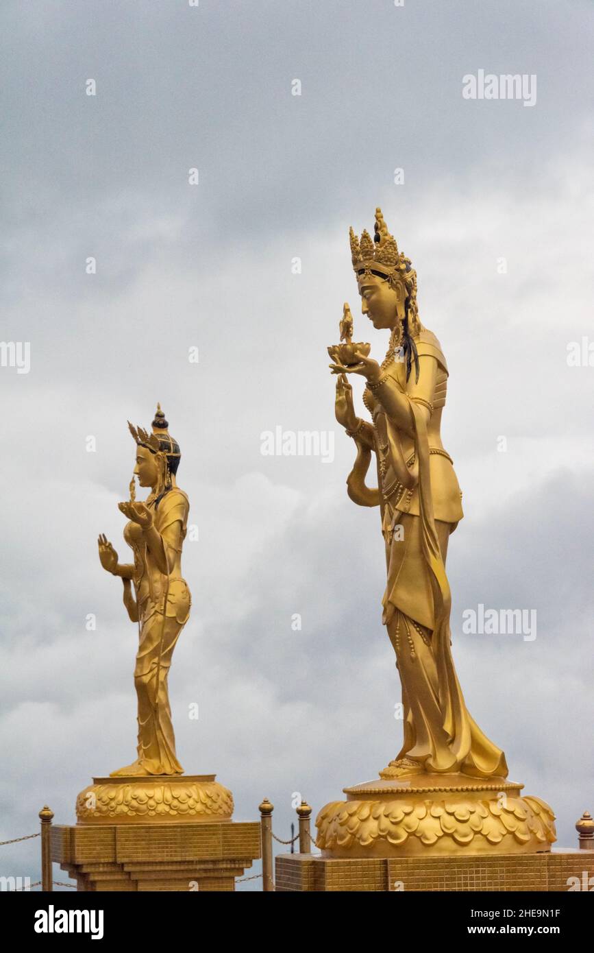 Statues au Grand Bouddha Dordenma, Thimphu, Bhoutan Banque D'Images