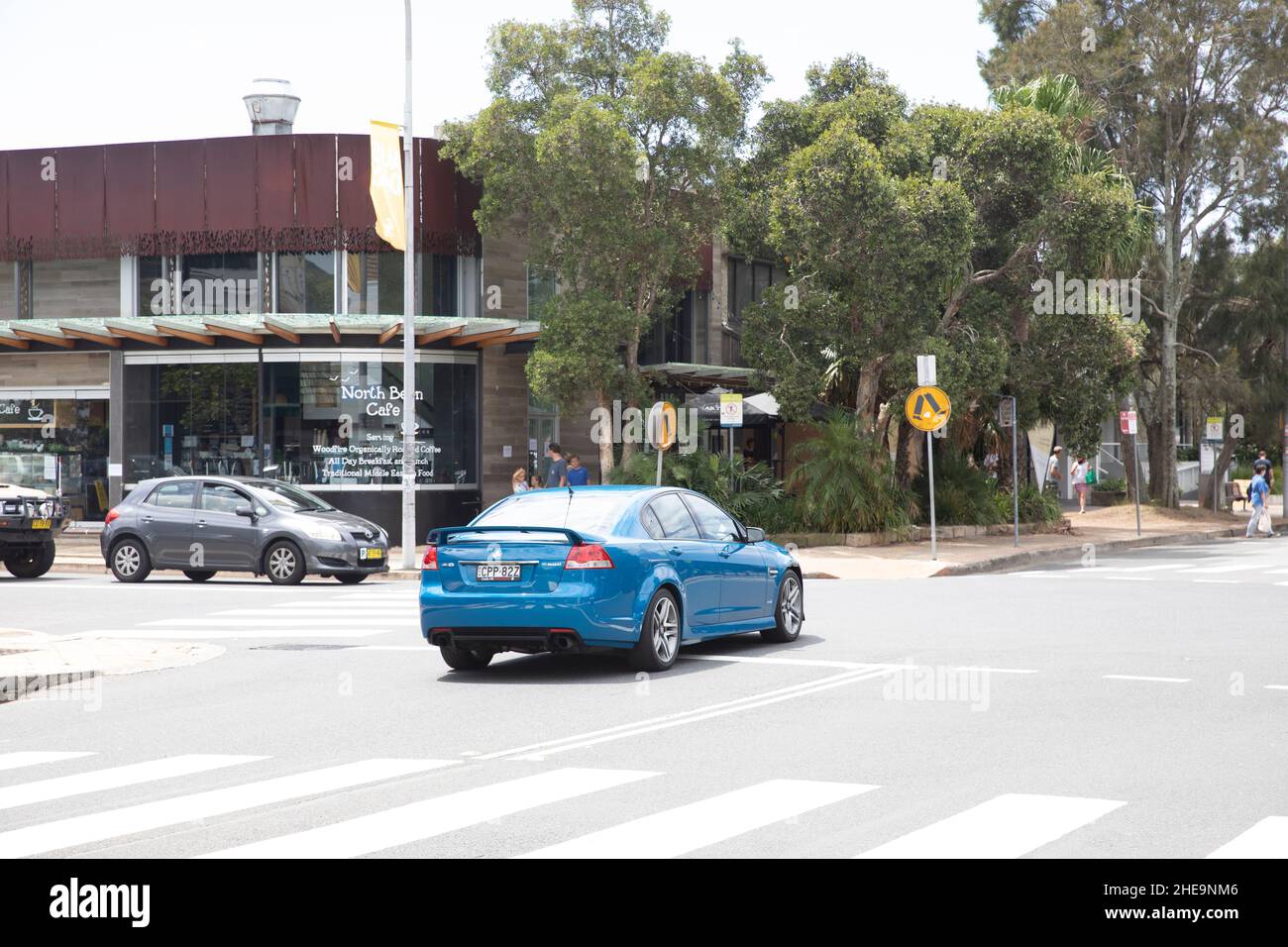 Holden commodore car, une berline familiale à quatre portes, conduit à North Sydney, Nouvelle-Galles du Sud, Australie Banque D'Images