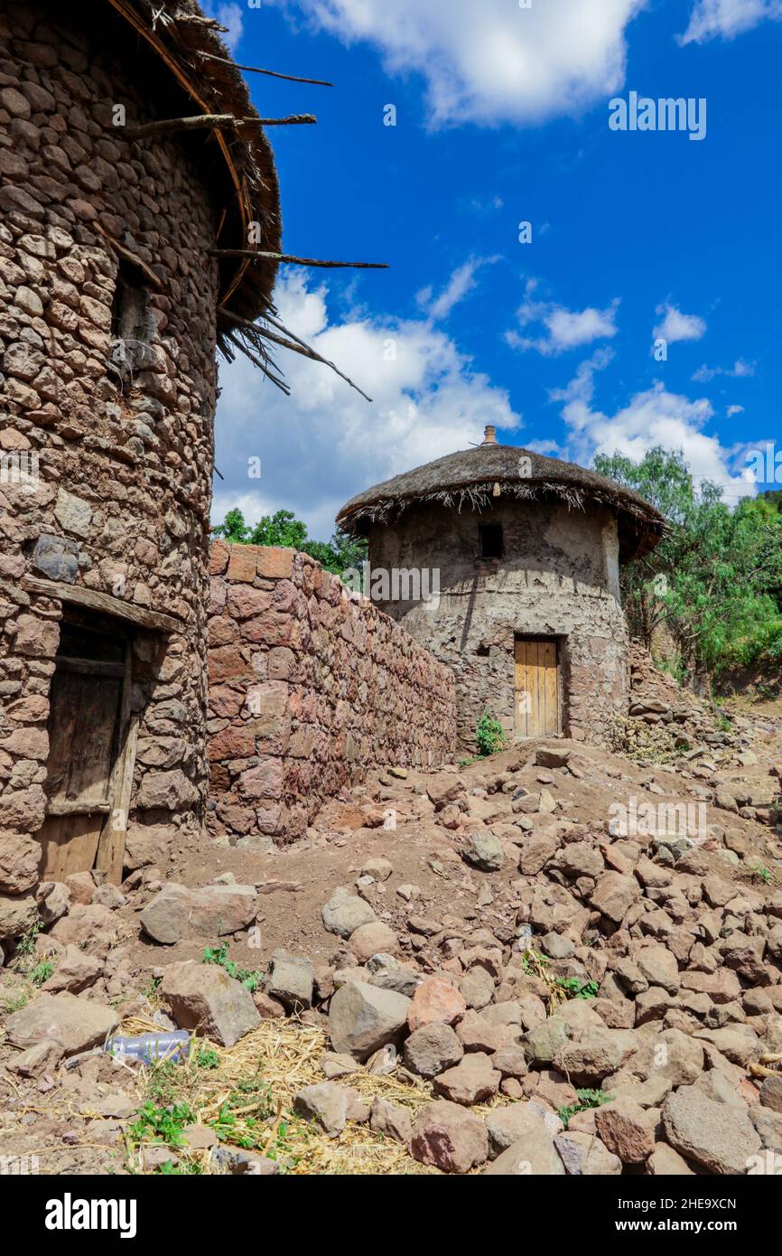 Maisons en bloc traditionnelles éthiopiennes avec toit rond, Lalibela, Ethiopie Banque D'Images