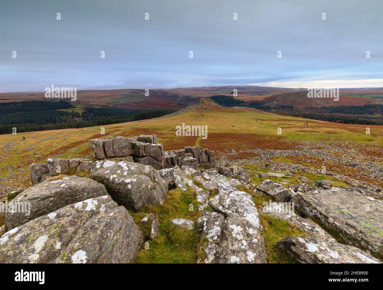 Vue sur Sharpitor sur Dartmoor Banque D'Images