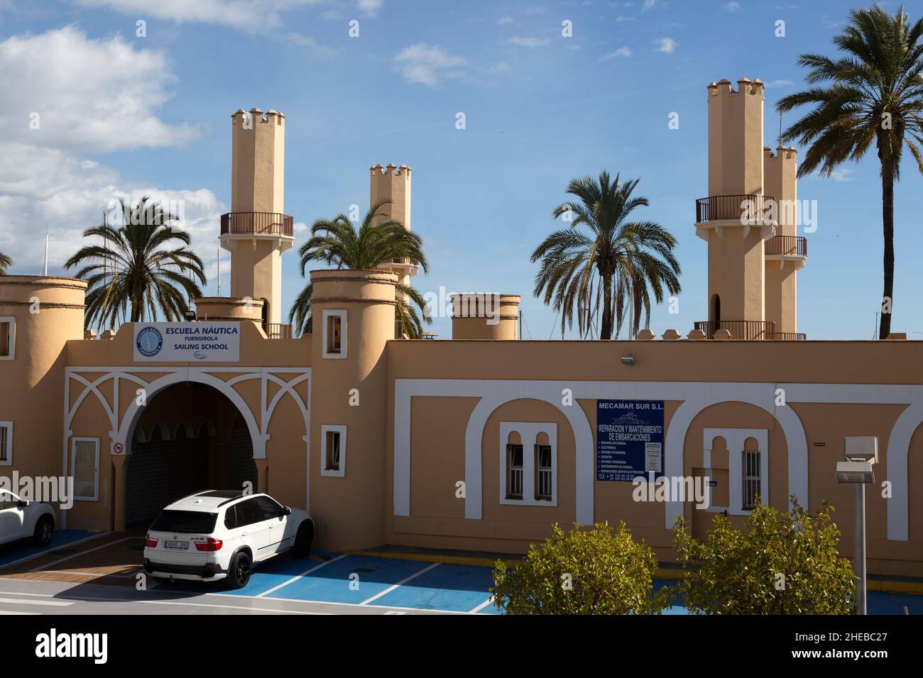 École de voile, Fuengirola, Costa del sol, Andalousie, Espagne Banque D'Images