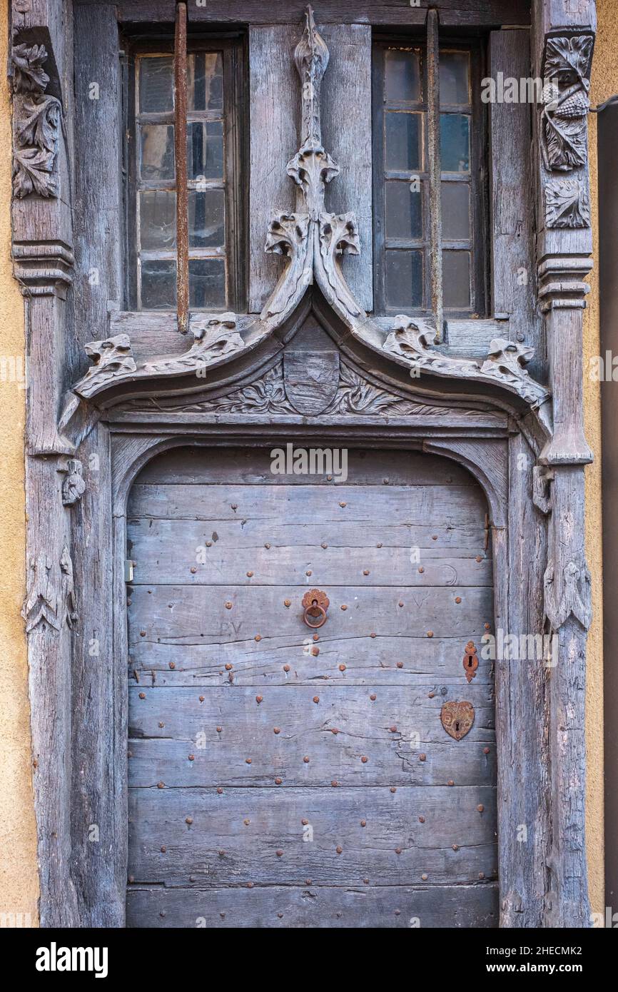 France, Indre, la Châtre, scène sur la via Lemovicensis ou Vezelay Way, l'une des voies principales vers Saint-Jacques-de-Compostelle, Maison en bois du 15th siècle ou Maison Rouge Banque D'Images