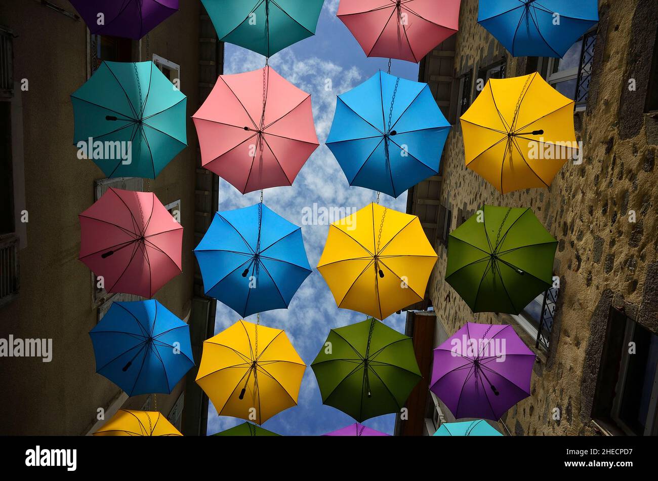 France, Cantal, Aurillac, divertissement d'été sur le thème des parapluies  d'Aurillac, tradition artisanale Photo Stock - Alamy