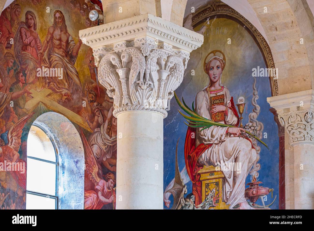 France, Nievre, Saint-Révérien, village sur la via Lemovicensis ou Vezelay Way, l'une des voies principales vers Saint-Jacques de Compostelle, église romane Saint-Révérien du 12th siècle, site de Clunac Banque D'Images