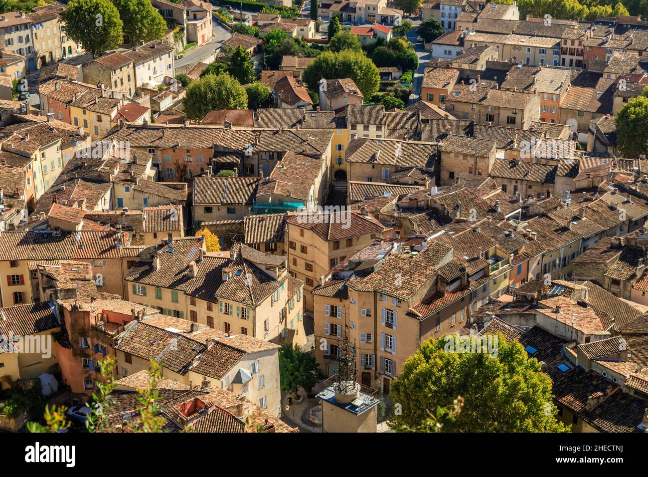 France, Var, Cotignac, le village, toits des maisons // France, Var (83), Cotignac, village, toits des maisons Banque D'Images