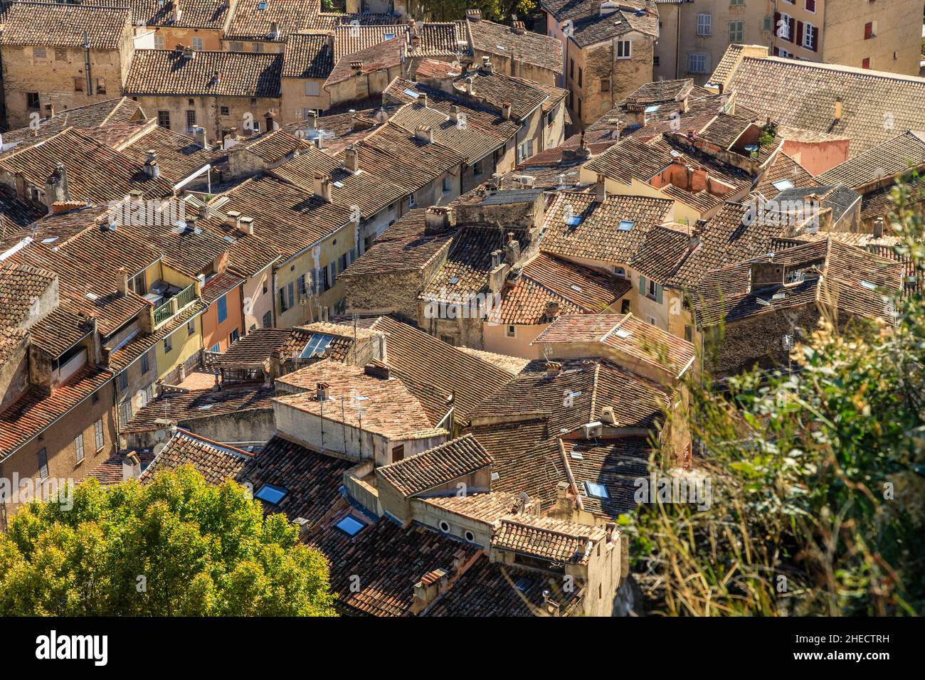 France, Var, Cotignac, le village, toits des maisons // France, Var (83), Cotignac, village, toits des maisons Banque D'Images