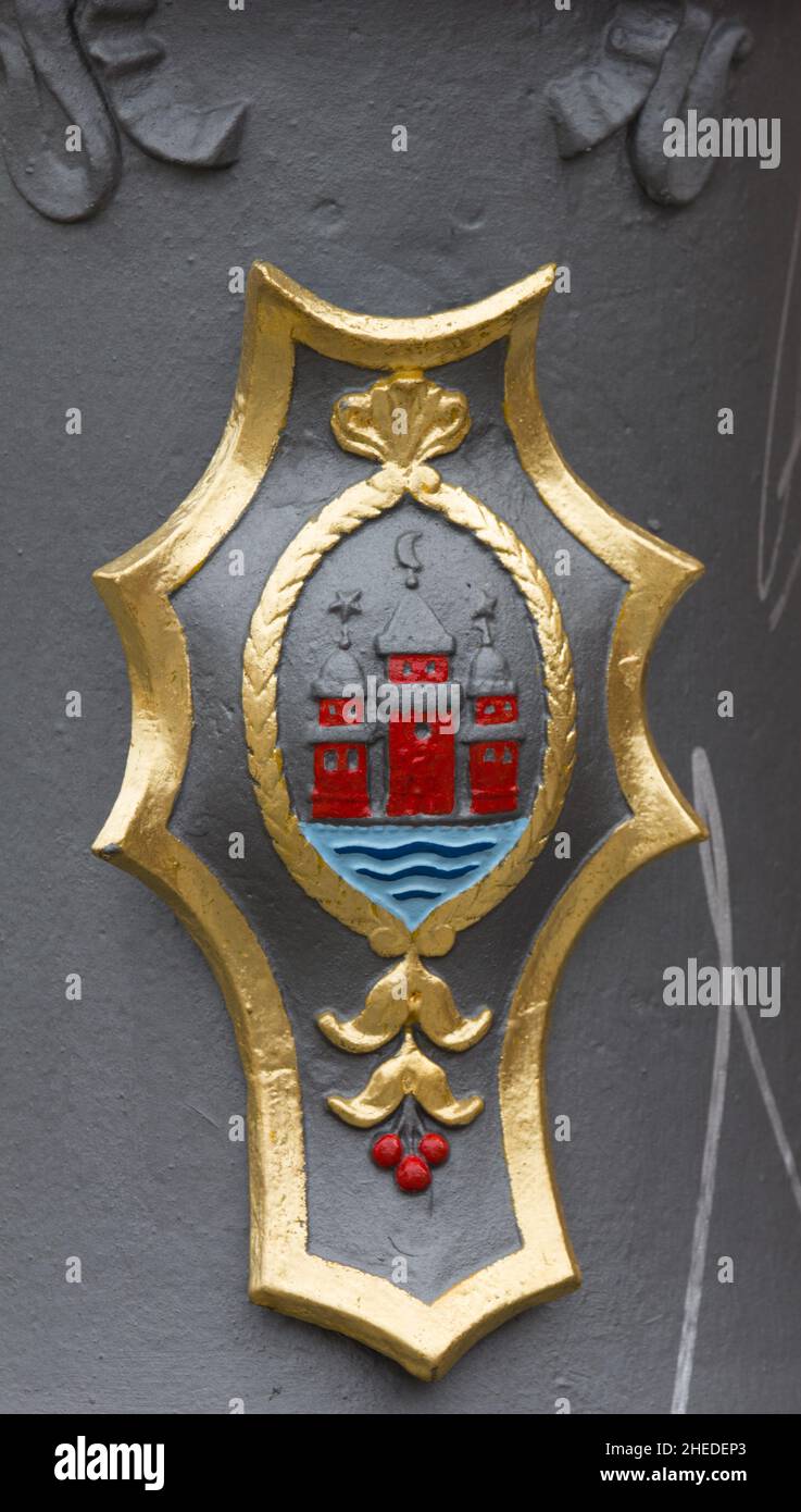 Les armoiries de Copenhague. Montrant l'écusson central, une partie des armoiries complètes. Les tours extérieures représentent le château d'Absalon. Banque D'Images