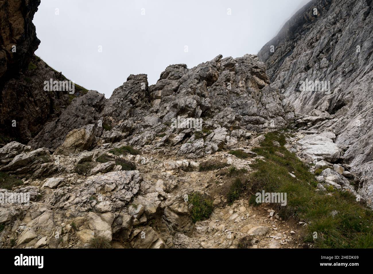 Forcella Nuvolau et Rifugio Averau (refuge), le chemin du Cinque Torri.Nuvolau, Alpes des Dolomites, Italie Banque D'Images