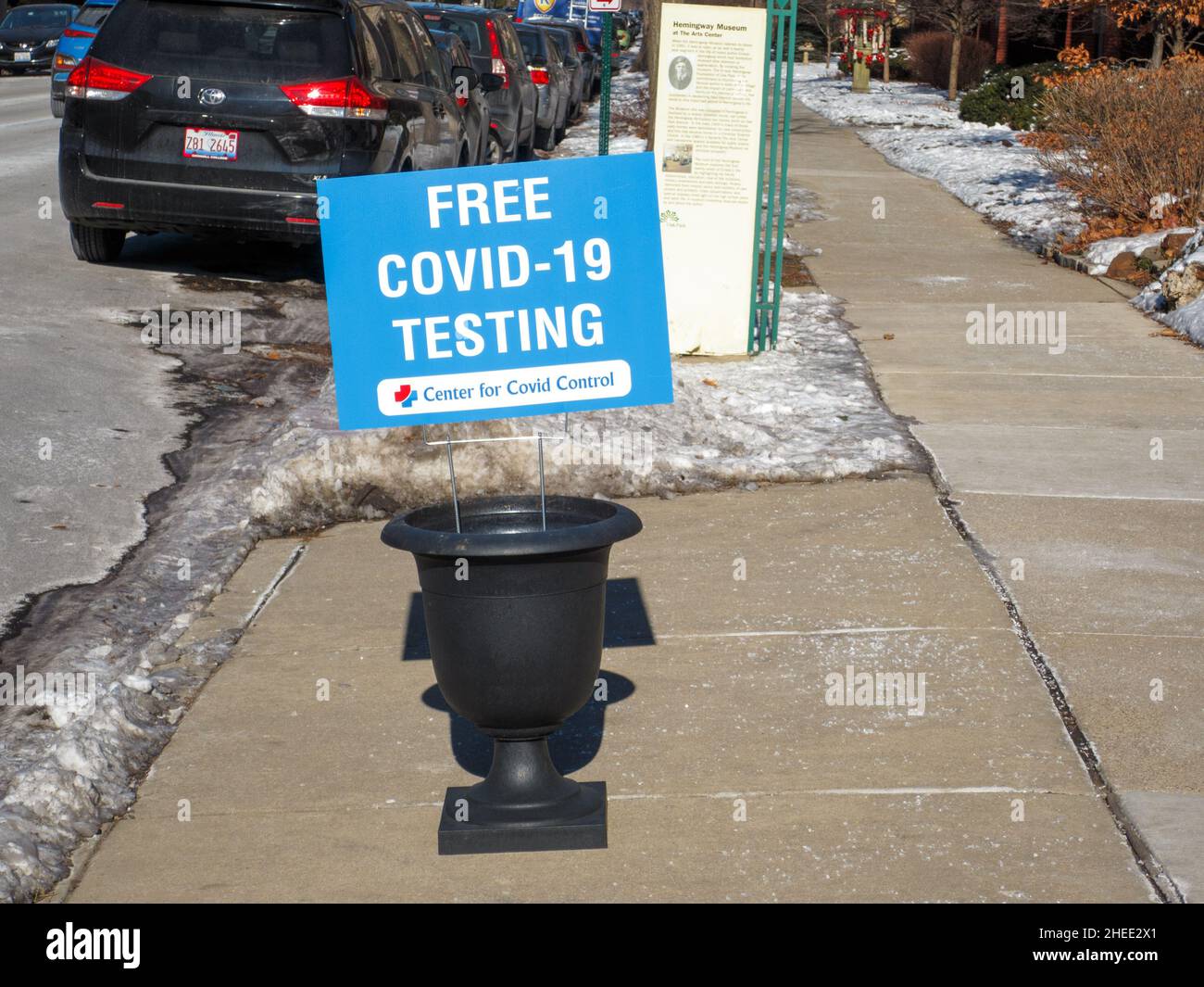 Sign for Center for Covid Control popup site de test COVID-19, Oak Park, Illinois, janvier 2022. Banque D'Images