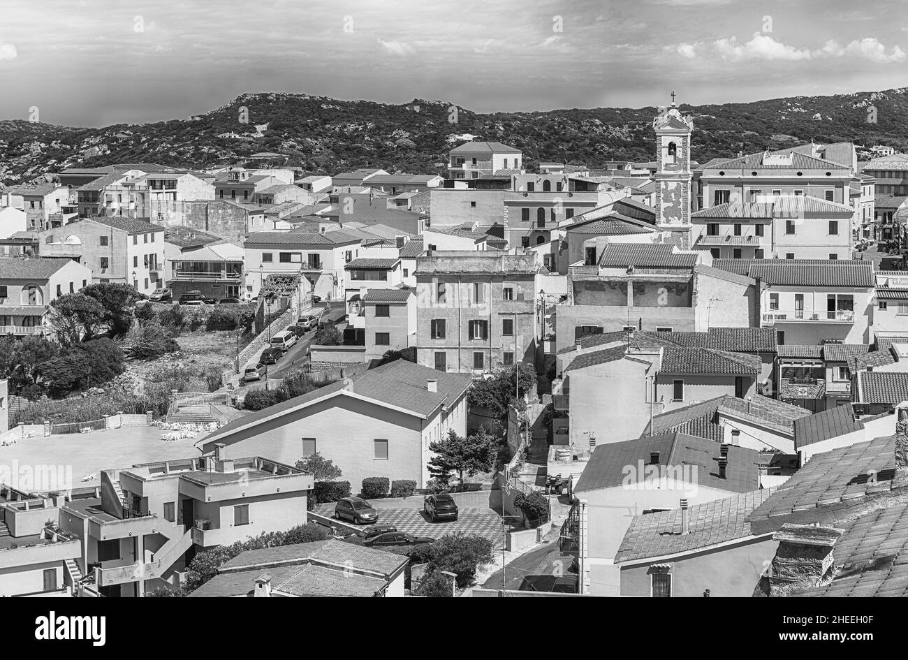 Vue panoramique sur la ville de Santa Teresa Gallura, située à la pointe nord de la Sardaigne, sur le détroit de Bonifacio, dans la province de Sass Banque D'Images