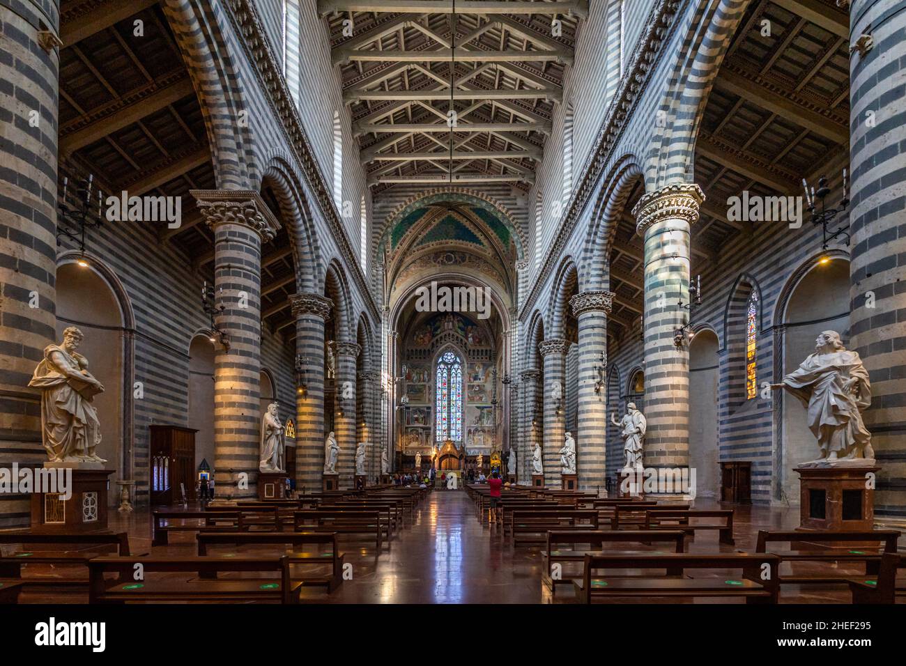 Intérieur de la cathédrale d'Orvieto, le monument le plus célèbre de la ville, Ombrie, Italie Banque D'Images