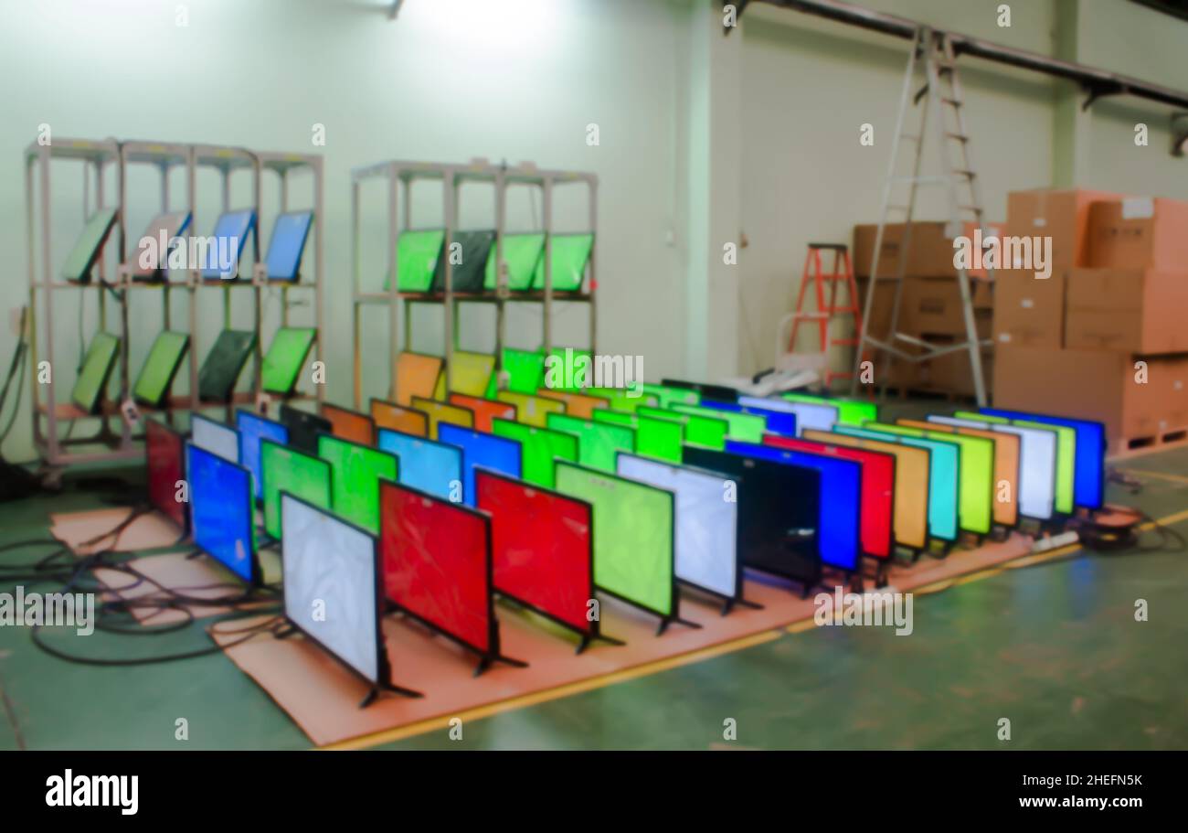 Vieillissement de la TV (brûlure) dans la chaîne de production. Flou d'image. Banque D'Images