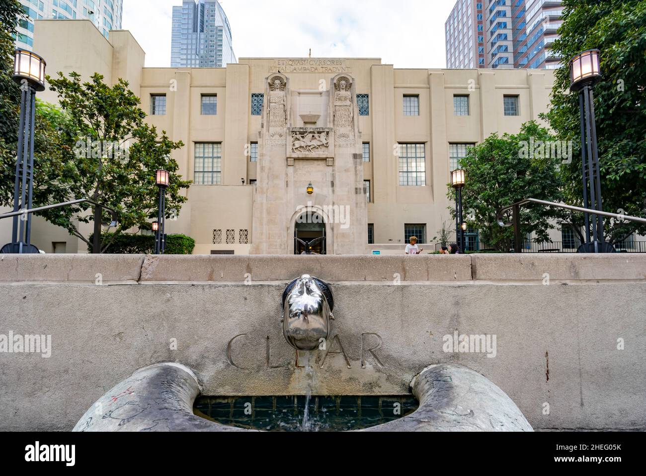 Vue extérieure de la bibliothèque publique de Los Angeles en Californie Banque D'Images