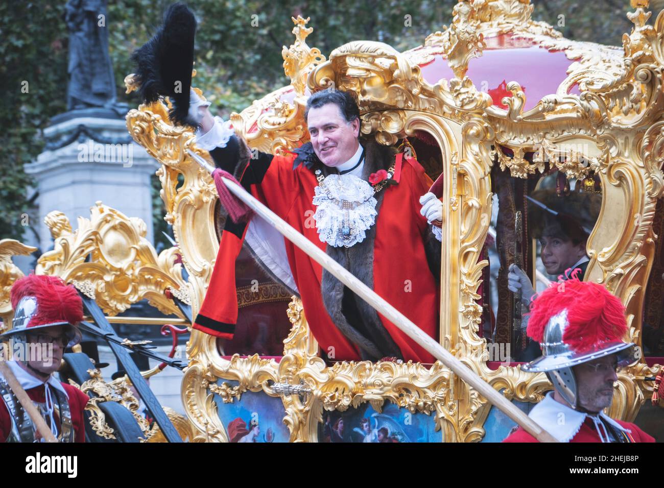 Vincent Keaveny, 693rd Lord Mayor of London dans son entraîneur d'État lors de son inauguration, Lord Mayor's Show, City of London Financial district, 2021 Banque D'Images