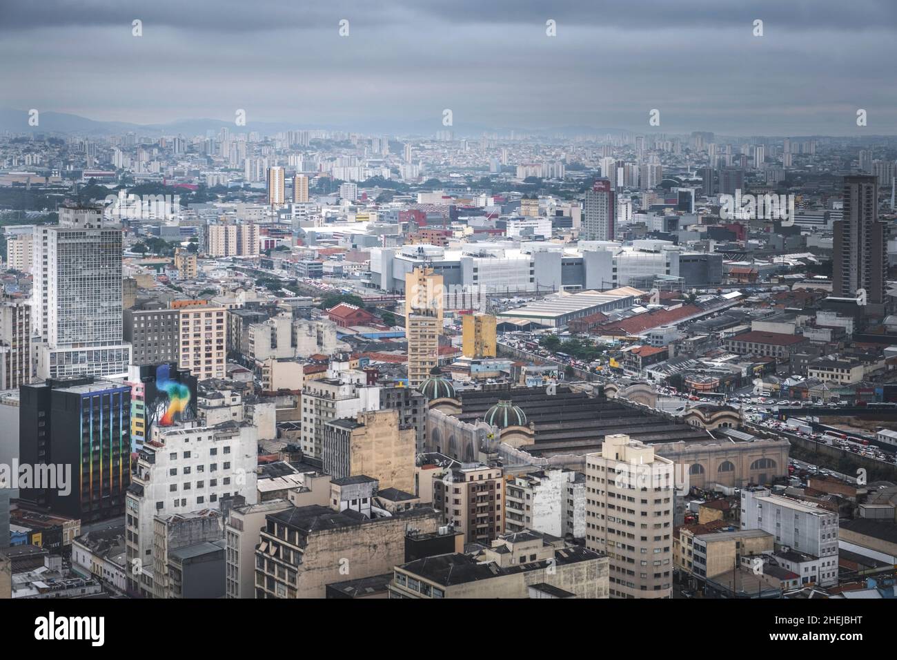 Amérique du Sud, Brésil, Sao Paulo.Gratte-ciels, immeubles d'appartements et bureaux d'entreprise dans le quartier central des affaires, centre-ville Banque D'Images