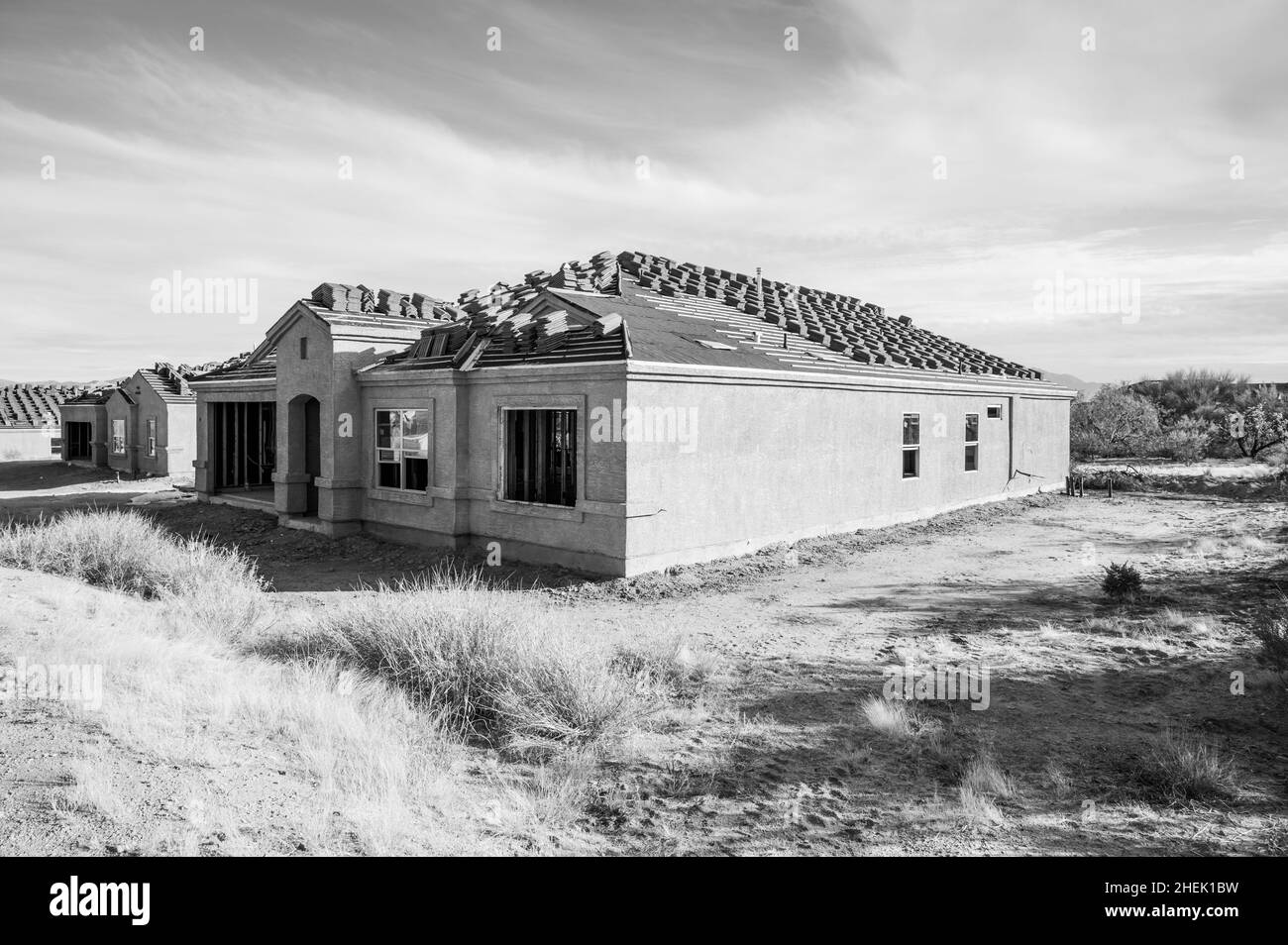 Construction de nouvelles maisons à Sahuarita, en Arizona, en noir et blanc Banque D'Images