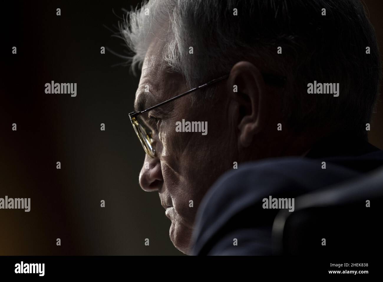 Washington, États-Unis.11th janvier 2022.Jerome Powell, nommé président du Conseil des gouverneurs de la Réserve fédérale, témoigne d'une audience de confirmation des affaires bancaires, du logement et des affaires urbaines au Sénat à Capitol Hill, à Washington, DC, le mardi 11 janvier 2022.Photo de piscine par Brendan Smitalowski/UPI crédit: UPI/Alay Live News Banque D'Images