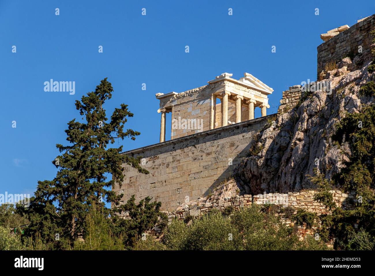 Athènes, Grèce.Le Temple d'Athéna Nike, un temple ionique sur l'Acropole dédié aux déesses Athéna et Nike Banque D'Images