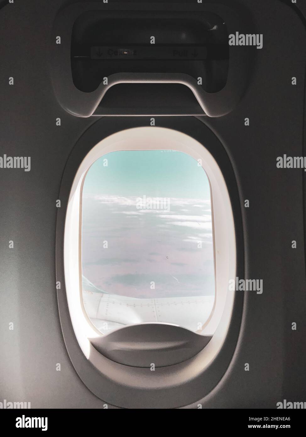 Porte de sortie de secours d'avion et fenêtre d'avion Banque D'Images