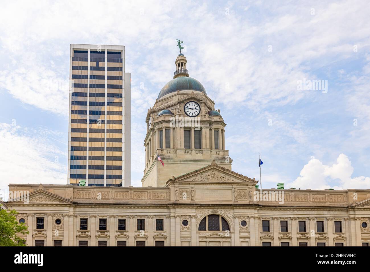 Fort Wayne, Indiana, États-Unis - 21 août 2021 : le palais de justice du comté d'Allen Banque D'Images