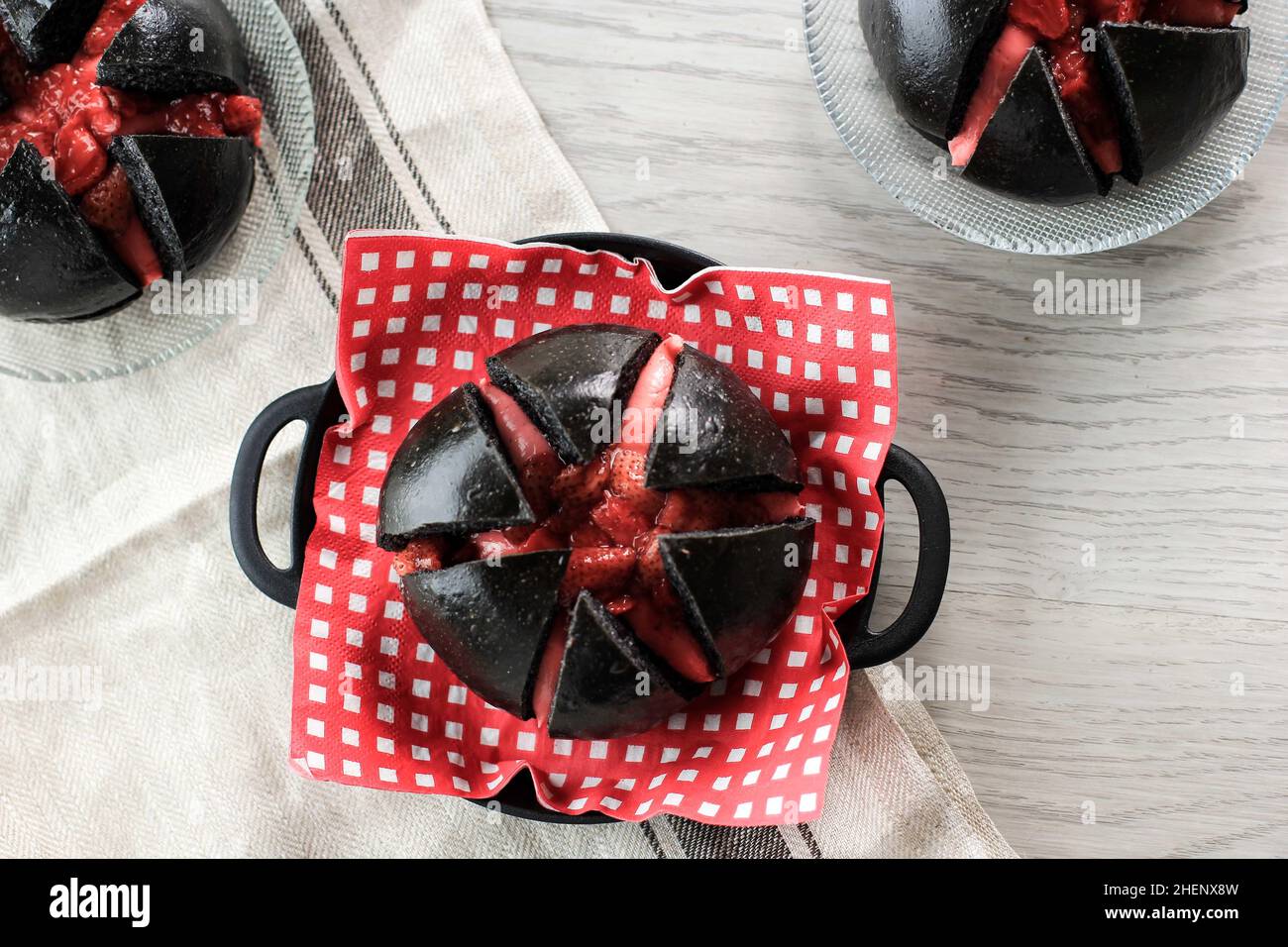 Top vue pain de pain de pain de pain de châle à la crème de fraise, une autre version de pain d'ail à la crème de fromage coréen Banque D'Images
