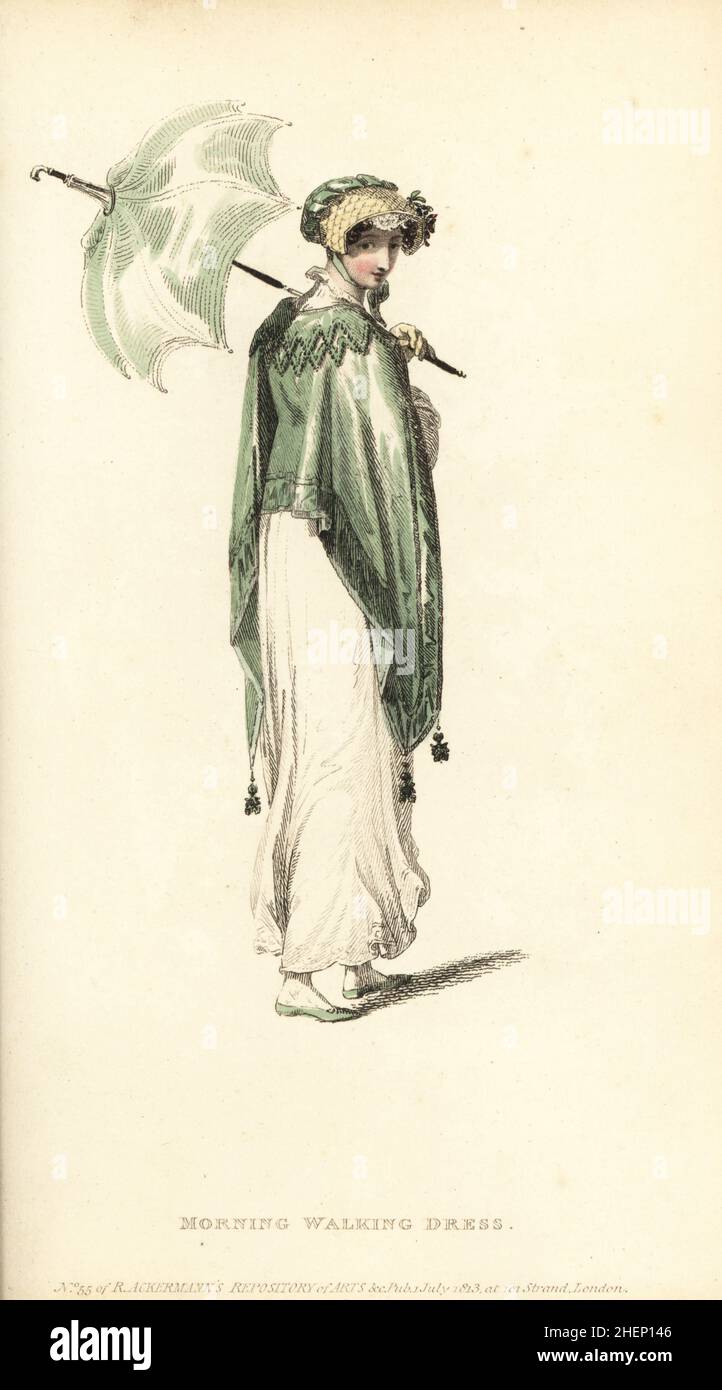 Régence femme en robe de marche le matin.Robe en mousseline Cambric ou jaconot avec couture au niveau de l'ourlet, manteau Cossaque de Pomona vert grenat, bonnet de pique provincial en satin matelassé, parasol et chaussures assortis, gants de bronzage pâle.Tôle 5, vol. 10, juillet 1 1813.Gravure sur plaque de coperplate de couleur main par Thomas Uwins de Rudolph Ackermann's Repository of Arts, Londres. Banque D'Images